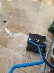 ניקוי מרצפות בלחץ מים